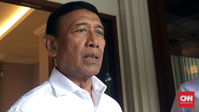 Wiranto menyebut aturan tentang senjata api di Indonesia perlu diubah, karena sudah tidak sesuai dengan kondisi sekarang.