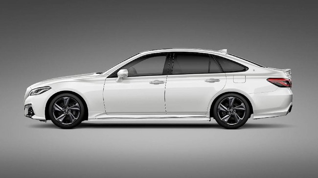 Toyota akan segera kenalkan Crown versi anyar yang akan dilengkapi sistem yang akan mengumpulkan data kendaraan dan lalu lintas.  