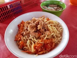 Huaah! 5 Mie Ayam Cabe Uleg Pedas Mampus yang Murah dan Enak