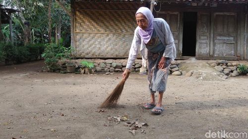 Inspirasi Mbah Wiro, Nenek asal Purworejo yang Tetap Bugar di Usia Senja