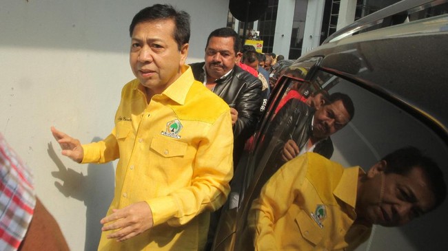 Kehadiran Novanto dalam rangkaian kegiatan HUT Golkar ke-53, masih tetap berkoordinasi dan berkonsultasi dengan dokter yang merawatnya.