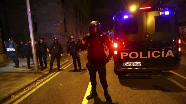 Ambil Alih Kekuasaan, Spanyol Pecat Kepala Polisi Catalonia