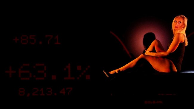 FOTO: Terpesona Liukan Penari Telanjang 'Le Crazy Horse'