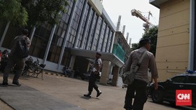 Kantor DPP Golkar Dilempar Bom Molotov oleh Orang Tak Dikenal