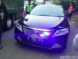 Ini Kendaraan yang Berhak Pakai Rotator-Sirine, Mobil Berpelat RFP Cs Tidak Termasuk!