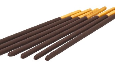 img-title Nikmati Sensasi Omakase Pakai Camilan Stik Coklat yang Pecahkan Rekor MURI