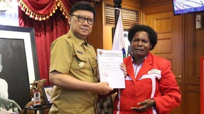 Peristiwa penyerangan ke kantor Kemendagri yang berada di pusat pemerintahan tetap diusut karena menyangkut kewibawaan negara.
