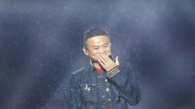 CEO dan pendiri Alibaba Jack Ma mendesak Facebook mengatasi permasalahan kebocoran data pengguna.