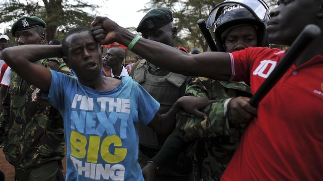 Pemilu ulang di Kenya hanya diikuti oleh 34 persen pemilih terdaftar dan dinodai kerusuhan akibat boykot oposisi Raila Odinga yang gagal mengalahkan petahana.