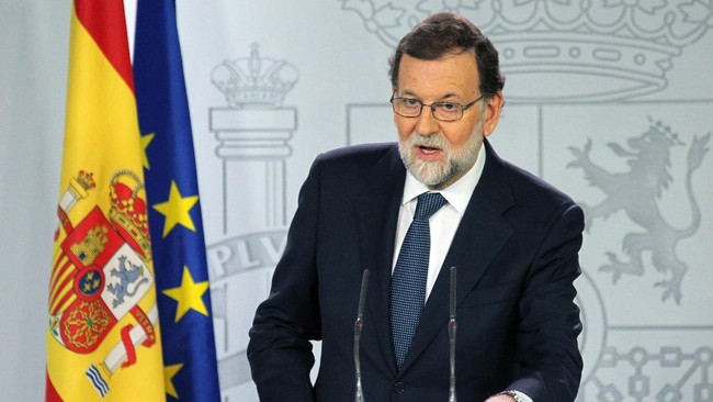 Pemerintah pusat mendesak Presiden Catalonia Carles Puigdemont segera memperjelas pendiriannya memerdekakan wilayahnya dari kekuasaan Spanyol.