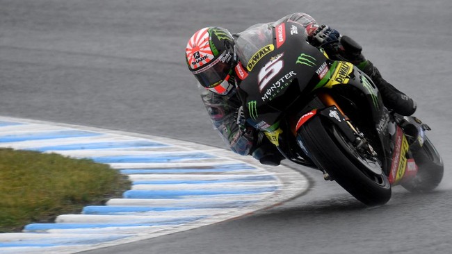 Johann Zarco berhasil meraih pole position GP Jepang sedangkan Valentino Rossi tak mampu bersaing dan harus start dari posisi ke-12.