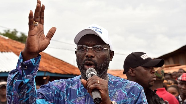 Mantan pemain sepak bola Gerorge Weah memenangkan pemilihan presiden Liberia dengan mengantongi 61,5 persen dari 98,1 persen surat suara yang dihitung.