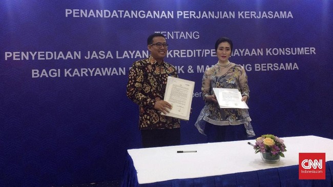 Per Agustus 2017, perseroan menyalurkan kredit konsumer senilai Rp143,99 triliun atau naik 19 persen dibanding periode yang sama tahun lalu, Rp121,05 triliun.