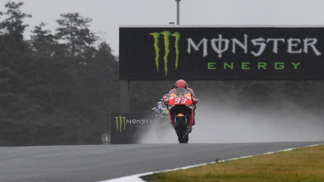Marc Marquez gembira meski hanya start dari posisi ketiga GP Jepang. Hal itu tak lepas dari keberhasilan dirinya start di depan Dovizioso dan Vinales.
