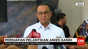 Baju Pelantikan Anies Sandi