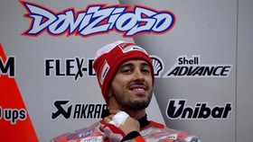 Dovizioso Pantang Menyerah Jegal Langkah Marquez