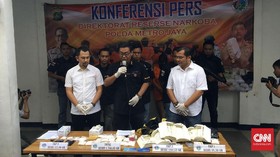 Polisi Tangkap Tiga Pengedar Sabu Kemasan Buku dan Sabun