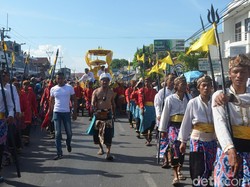 5 Upacara Adat di Jawa Barat beserta Arti dan Prosesinya