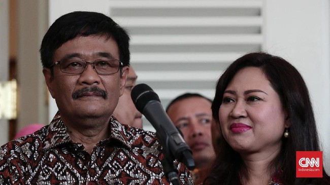 Happy Farida Djarot mendaftar sebagai calon anggota DPD RI dari daerah pemilihan DKI Jakarta.