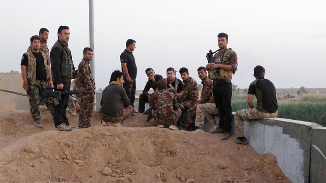 Iran Menyerang Basis Kelompok Oposisi Kurdi Irak
