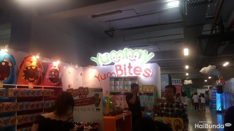 Ingin memberikan camilan anak yang enak tapi nggak menguras kantong, Bun? Temukan promonya di Festival Bunda Happy bersama Vivo.