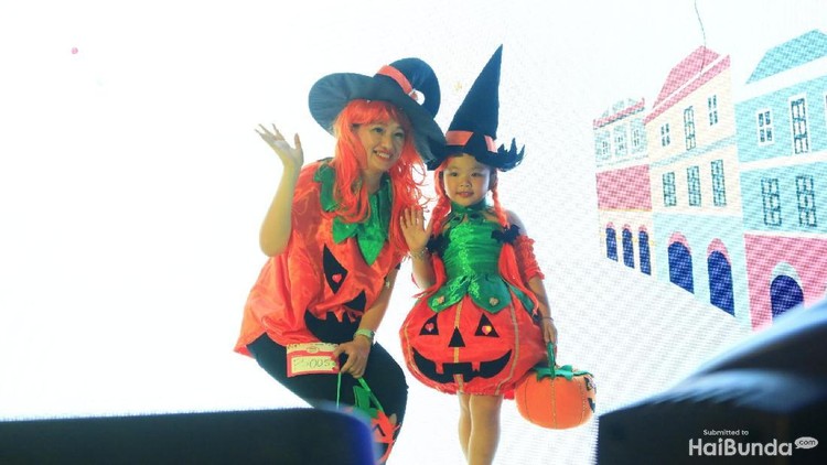 Akan ada lomba fashion show ibu dan anak di Trans Studio Mall Cibubur akhir pekan ini, lho. Yuk, ikut lombanya sekaligus latih kepercayaan diri si kecil.