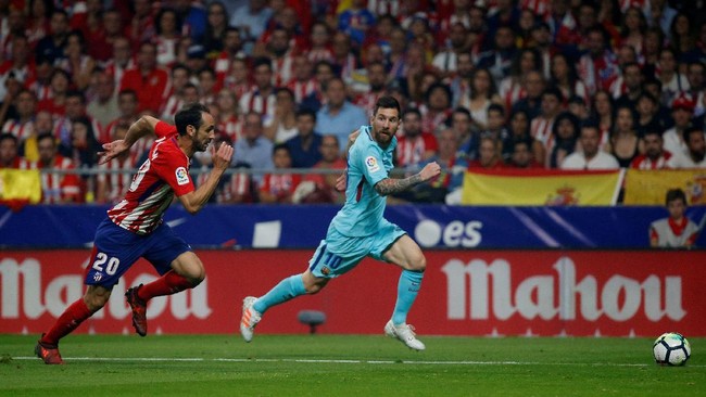 Mampukah Atletico memberi Barcelona kekalahan pertama musim ini? Tim olahraga CNNIndonesia.com berusaha memberikan prediksi pertandingan Barcelona vs Atletico.