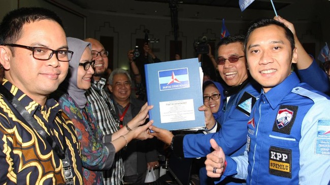 Menurut Sekjen Demokrat, Hinca Panjaitan, nomor sembilan identik dengan partainya lantaran merupakan hari lahir Partai Demokrat.