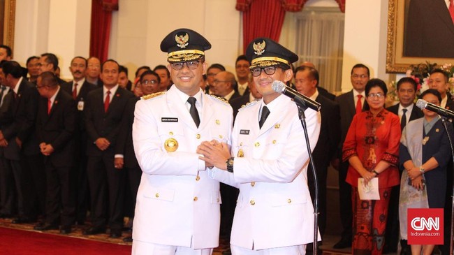 Netizen riuh rendah sambut pelantikan Anies-Sandi sebagai Gubernur dan Wagub DKI Jakarta. Sebagian gembira, lainnya nyinyir.
