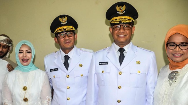 BPS menilai perbaikan tingkat ketimpangan dan kemiskinan menjadi tugas pertama yang harus dituntaskan oleh gubernur dan wakil Gubernur DKI Jakarta terpilih.