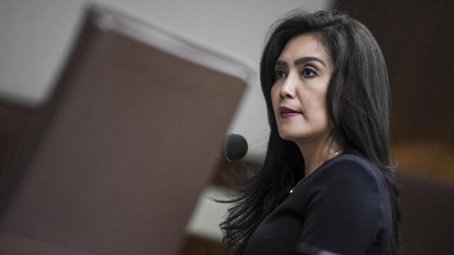 Wakil Ketua Baleg DPR Rieke Dyah Pitaloka mengaku pihaknya belum terima draf resmi semua RUU Omnibus Law dari pemerintah.