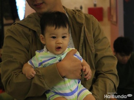 Foto-foto Menggemaskan Iori, Anak Putri Titian