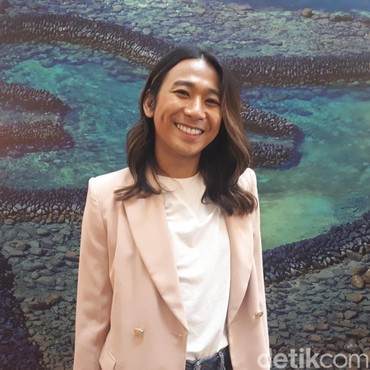 Sosok Jovi Adhiguna, Selebgram yang Makan Bakso Halal dengan Kerupuk Babi