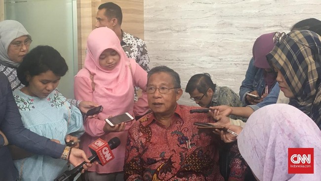 Menteri Koordinator Perekonomian Darmin Nasution menyatakan usai lebaran Sistem Online Single Submission akan mulai diterapkan.