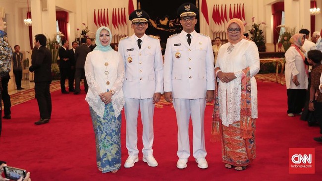 FOTO: Anies-Sandi Resmi Jadi Gubernur/Wakil Gubernur DKI