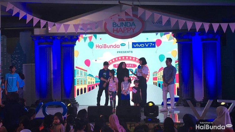 Total banget saat nge-dance 'Baby Shark' bikin bocah-bocah ini bawa pulang hadiah jutaan rupiah. Happy banget!