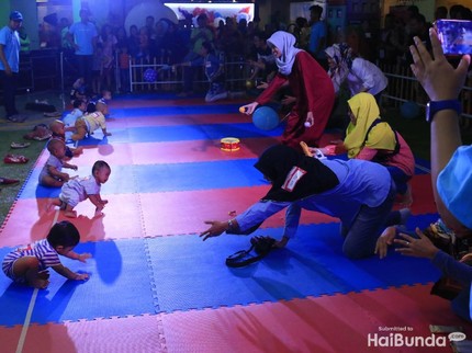 Bayi-bayi, Sudah Siap Ikut Lomba Merangkak?