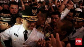'Jadikan Mas Anies dan Bang Sandi Selalu Kuat Imannya'