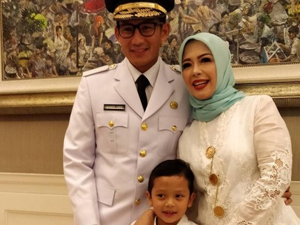 Tips Menjalin Hubungan Jarak Jauh dengan Anak Ala Nur Asia Uno