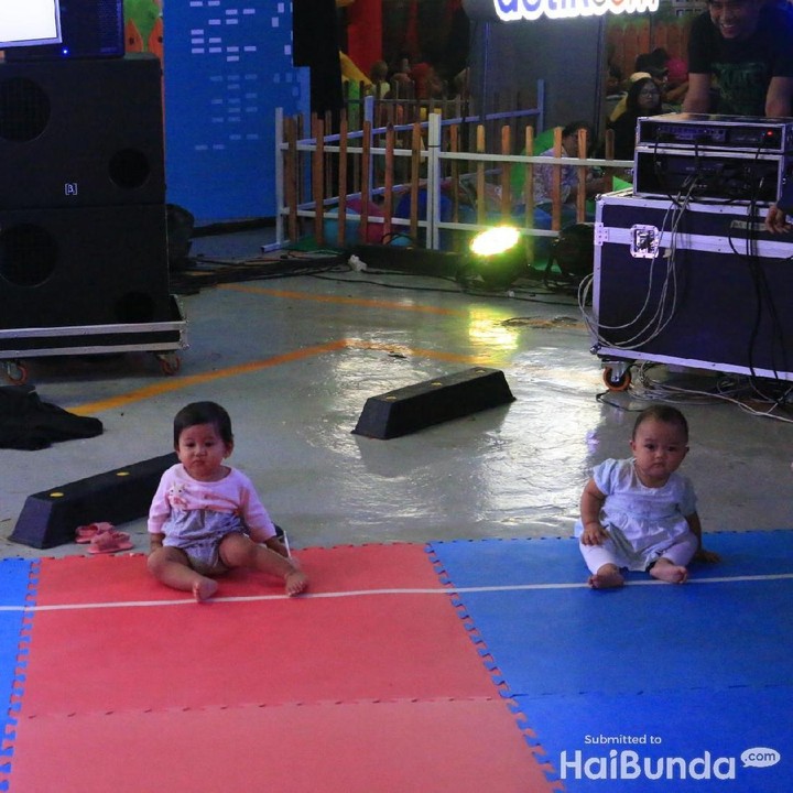 <p>Tiga bocah ini malah diam saja, hi-hi-hi. </p>
