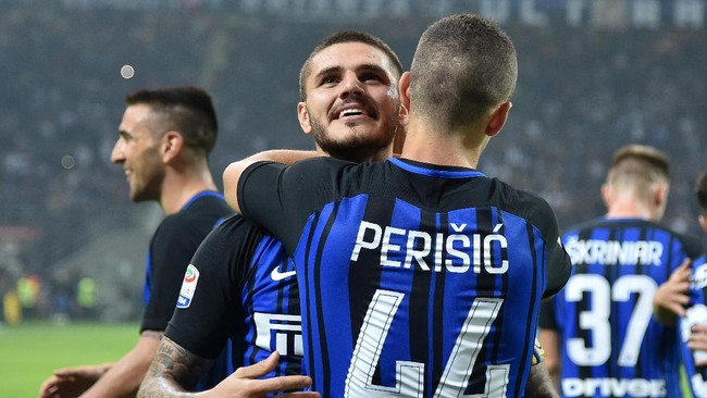 Internazionale Milano unggul 1-0 atas AC Milan pada derby Milan di Stadion Giueseppe Meazza, berkat satu-satunya gol Mauro Icardi di babak pertama.