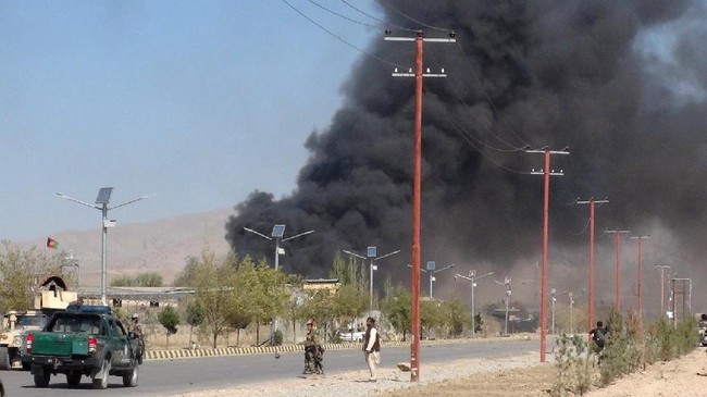 Selama enam jam Taliban menyerang belasan pos polisi di Kandahar, Afghanistan.