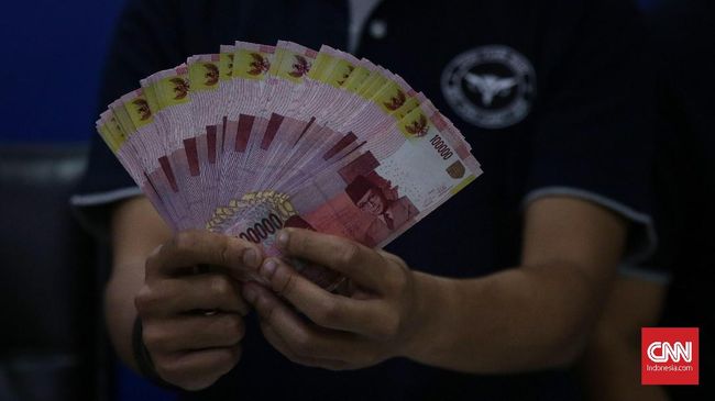 Uang Palsu Sejumlah barang bukti untuk pembuatan uang palsu yang dirilis Dirtipideksus dan Bank Indonesia, Jakarta (18/10).