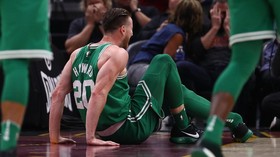 FOTO: Insiden Patah Kaki Pemain Boston Celtics Gordon Hayward