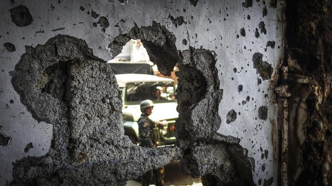 Sebuah bom meledak di pusat perbelanjaan di Kota Cotabato, Filipina mengakibatkan dua orang tewas dan melukai 32 lainnya. Diduga itu ulah BIFF.