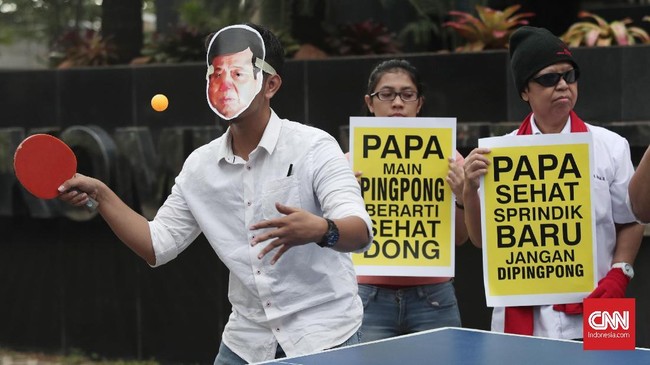 SAFEnet menyatakan penyebaran kritik satire bukan kriminalisme sehingga polisi patut menyetop proses pemidanaan akun yang menyebar meme Setya Novanto.