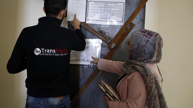 Israel menggerebek delapan kantor media Palestina di Tepi Barat dalam 'operasi skala besar melawan upaya penghasutan' pada Rabu (18/10). 