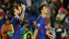 10 Pemain Barcelona Hancurkan Piraeus 3-1