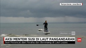VIDEO: Susi Naik Kano dan Tolak Bahas Reklamasi