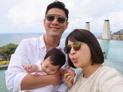 Bagi-bagi Tugas Urus Anak ala Putri Titian dan sang Suami